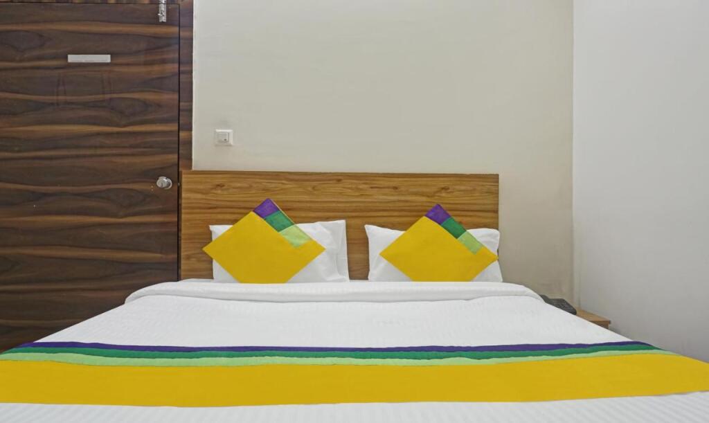 Пуна: Itsy Hotels AY Plus Hotels