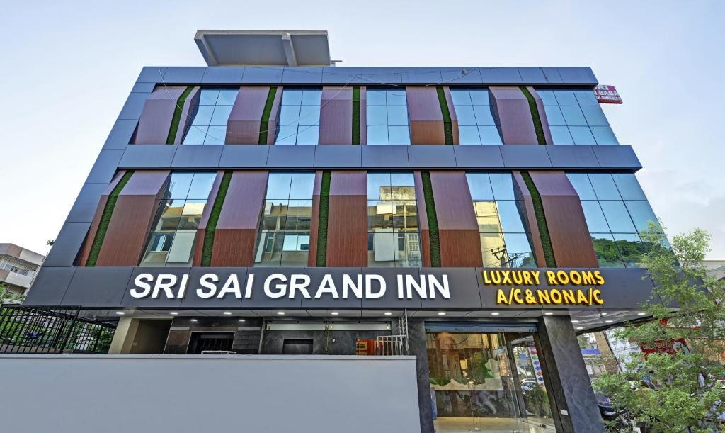 Виджаявада: Itsy Hotels Sri Sai Grand Inn