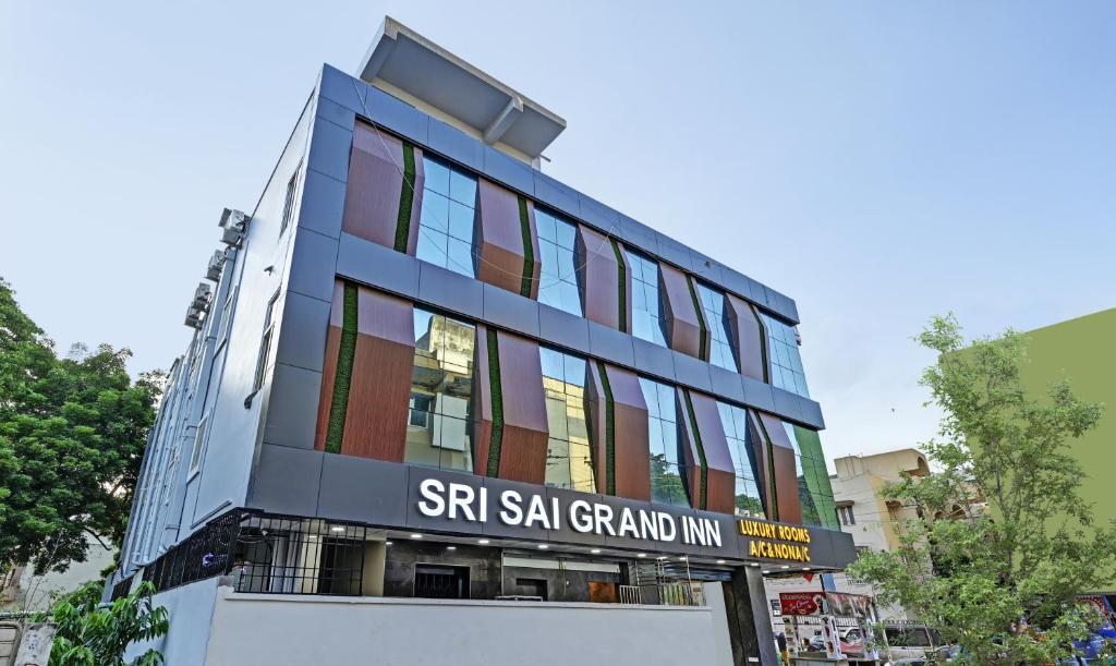 Виджаявада: Itsy Hotels Sri Sai Grand Inn