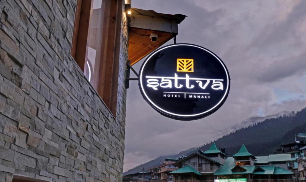 Манали: Treebo Premium Sattva With Mountain View