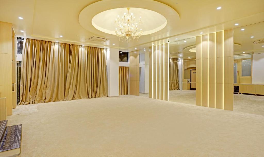 Нагпур: Treebo Premium Golden Bliss Trimurti Nagar Square
