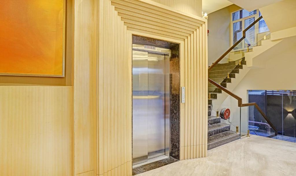Нагпур: Treebo Premium Golden Bliss Trimurti Nagar Square