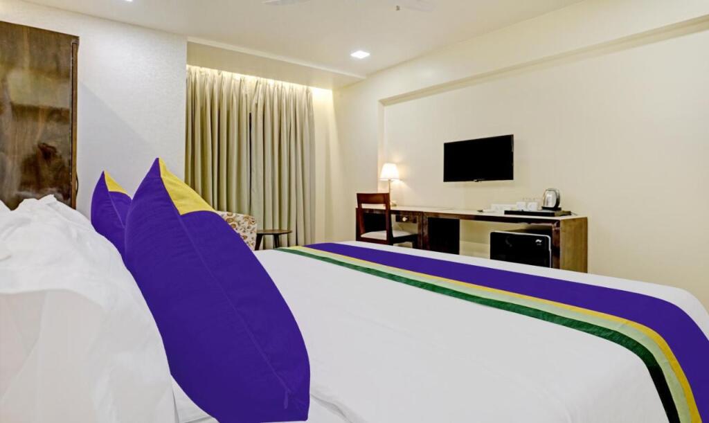Нагпур: Treebo Premium Golden Bliss Trimurti Nagar Square