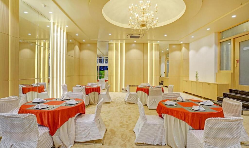 Нагпур: Treebo Premium Golden Bliss Trimurti Nagar Square