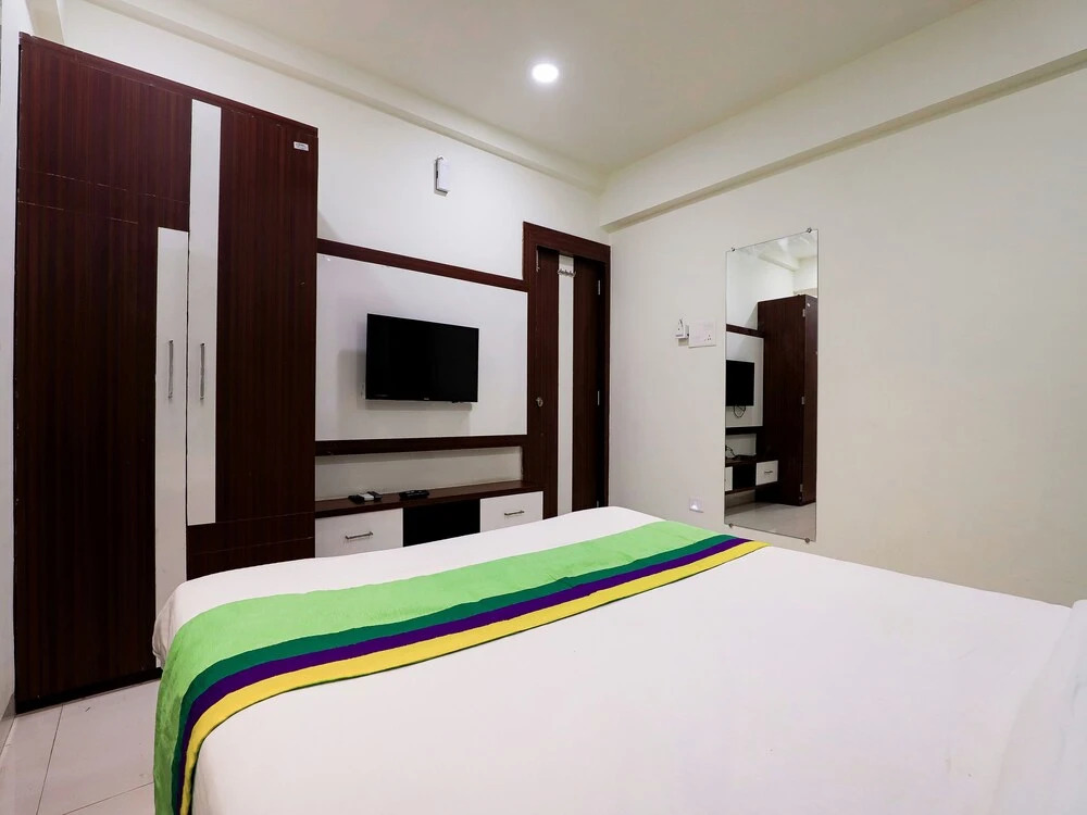 Нагпур: Restr Inn Manish Nagar