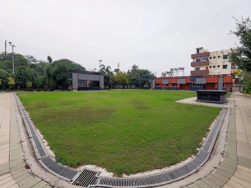 Нагпур: Restr Inn Manish Nagar