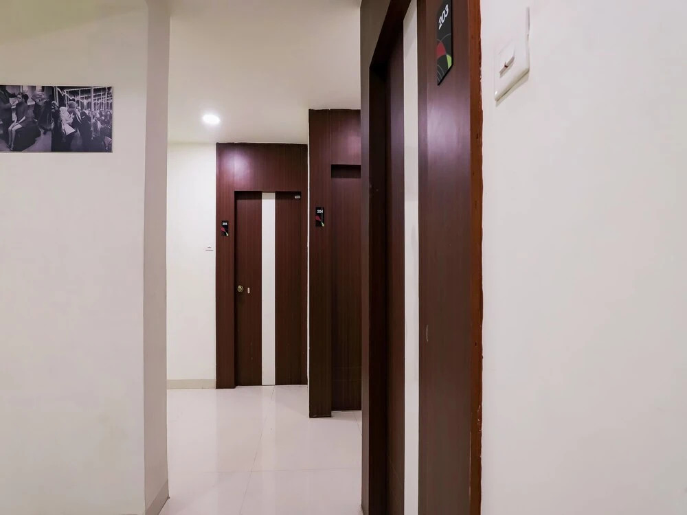 Нагпур: Restr Inn Manish Nagar
