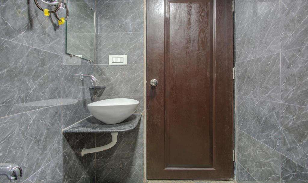 Нави-Мумбай: Treebo Kings Inn Vashi