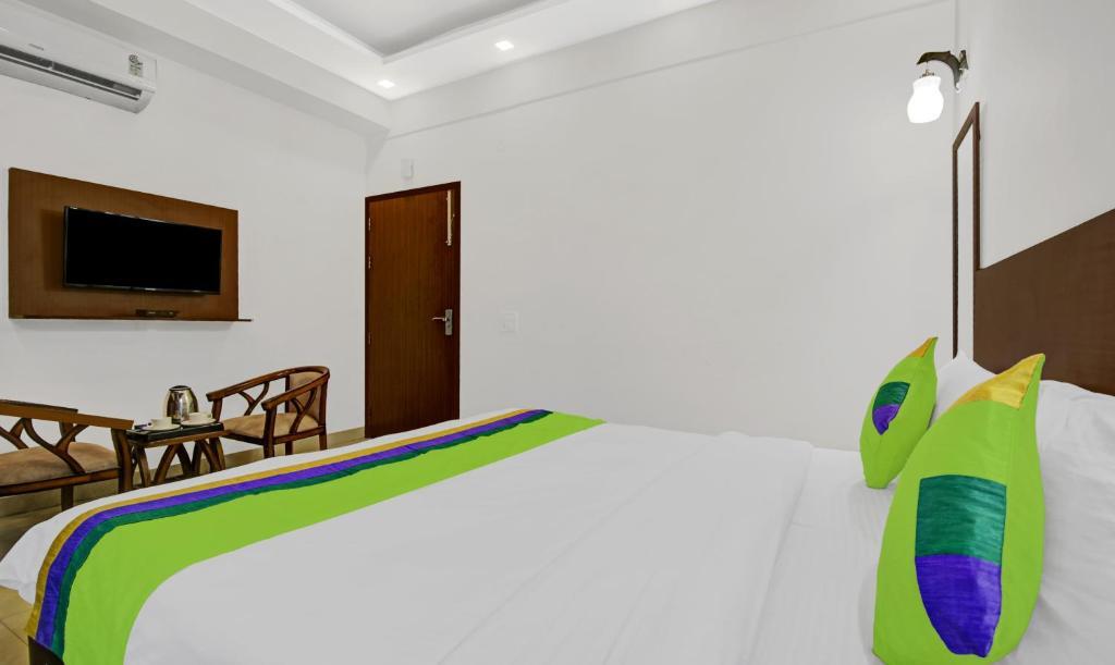 Нойда: Treebo Noida Grand