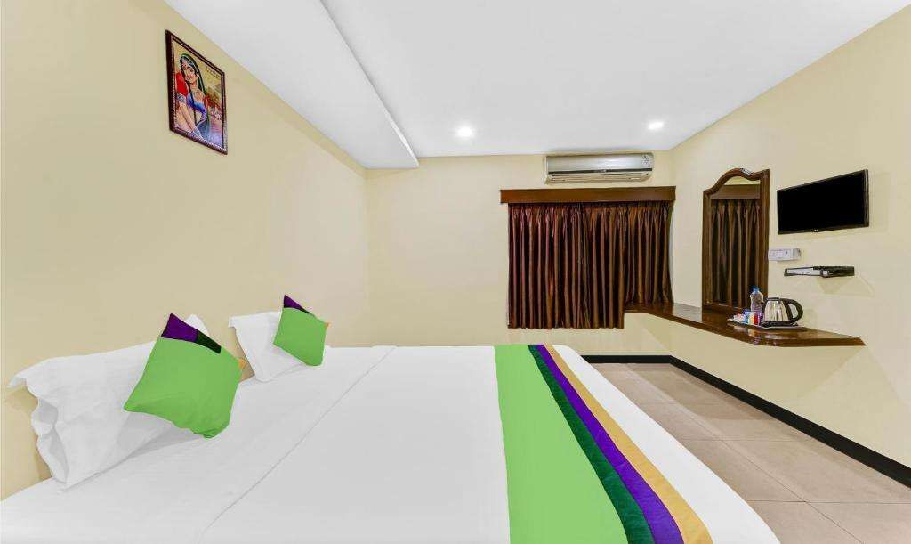 Пудучерри: Treebo B Coral, 2 Km From Promenade Beach