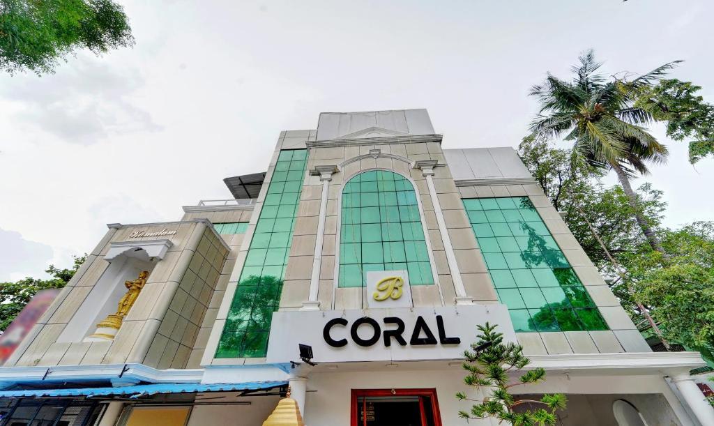 Пудучерри: Treebo B Coral, 2 Km From Promenade Beach