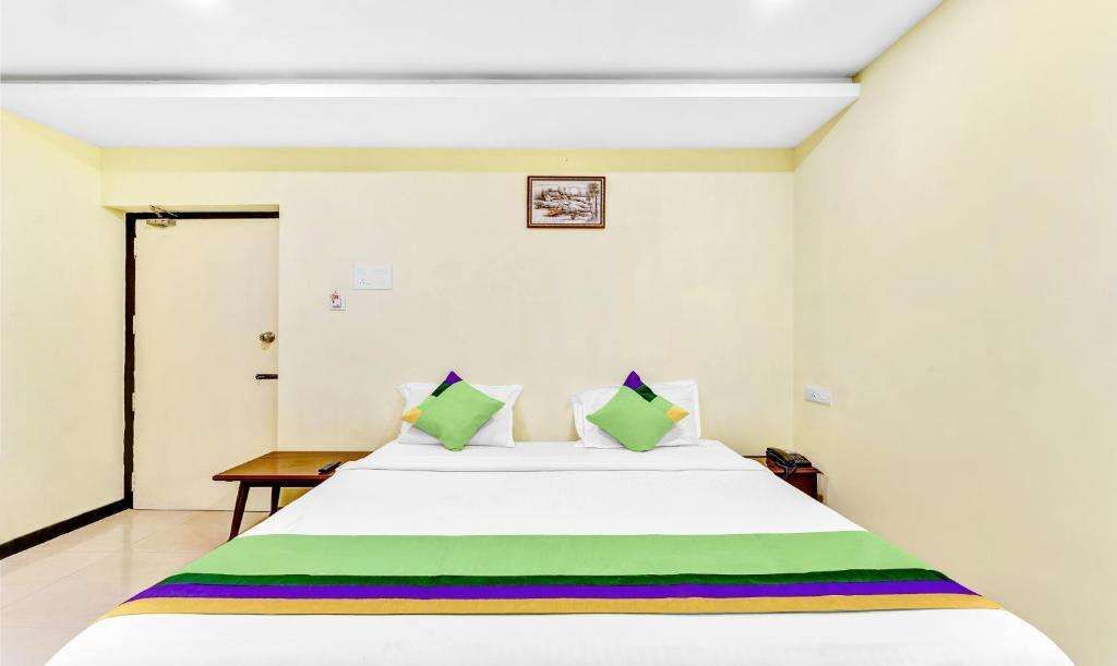 Пудучерри: Treebo B Coral, 2 Km From Promenade Beach