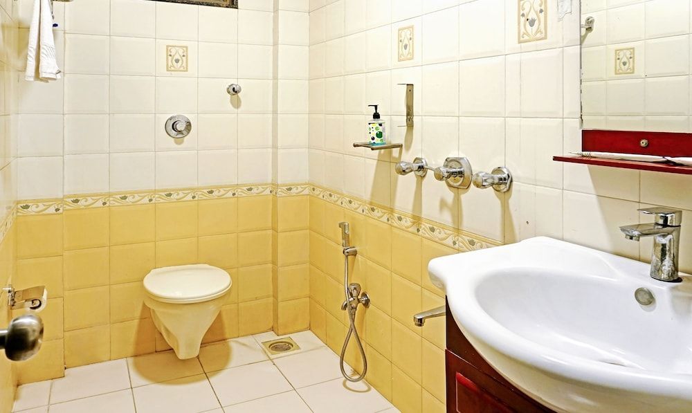 Пуна: The Elite Suites