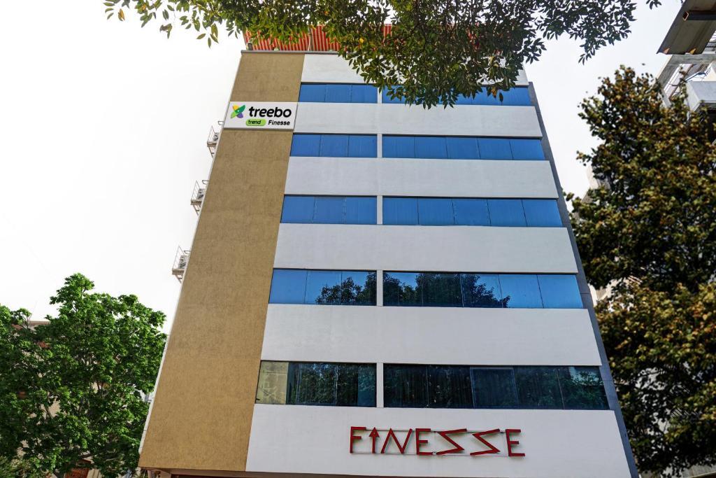 Treebo Trend Finesse — фото 1