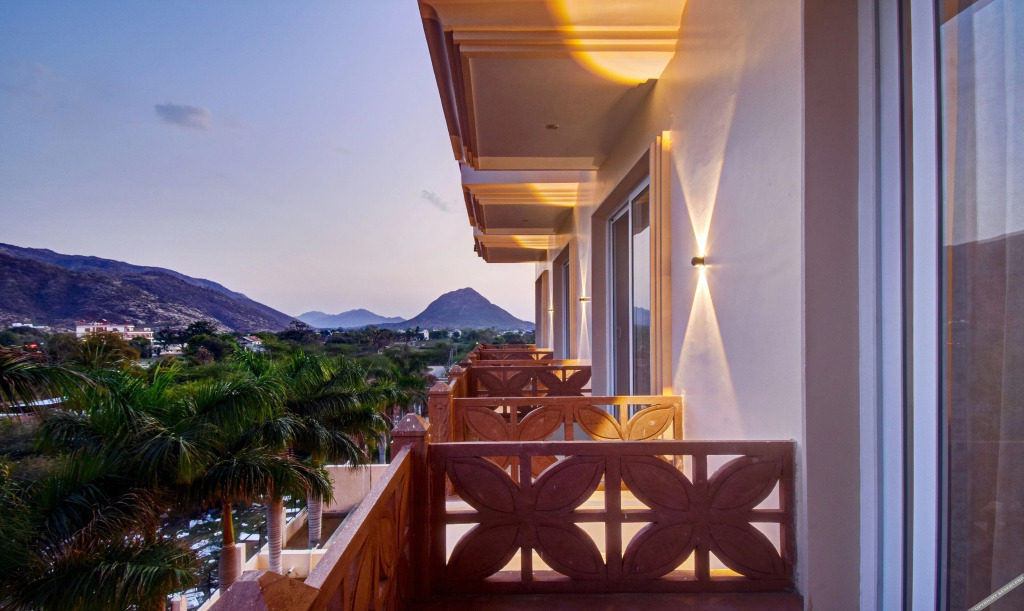 Пушкар: Treebo Premium Royal Amar With Mountain View,  2 Km From Pushkar Lake