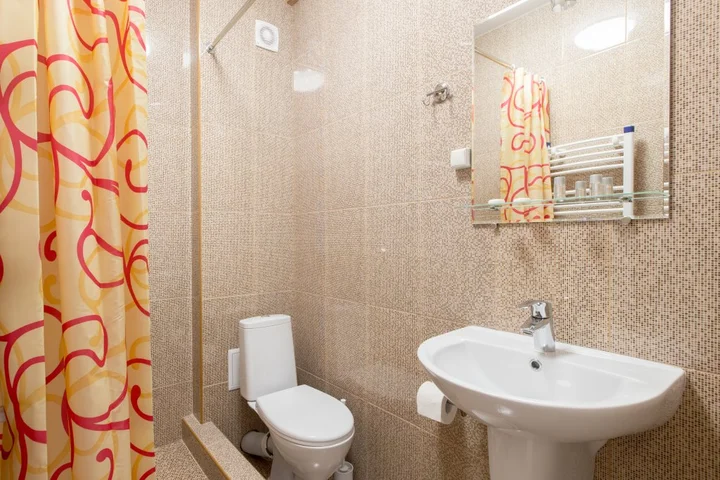 Прибрежное (Сакский район): Iguana Guest House