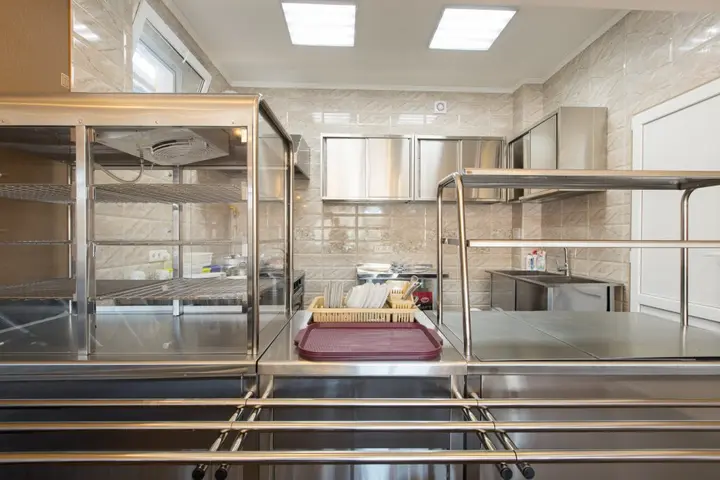Прибрежное (Сакский район): Iguana Guest House