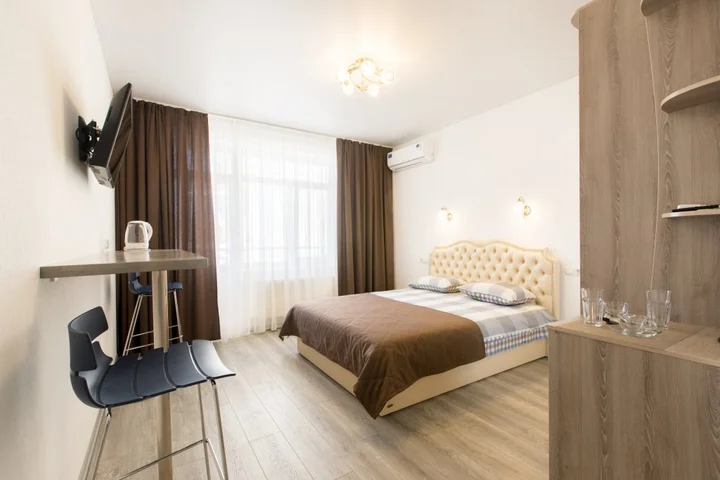 Прибрежное (Сакский район): Iguana Guest House