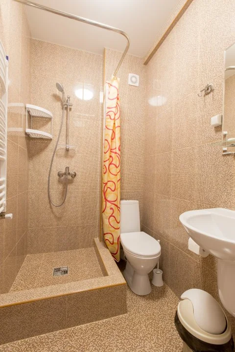 Прибрежное (Сакский район): Iguana Guest House