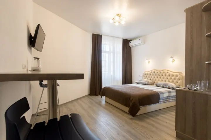 Прибрежное (Сакский район): Iguana Guest House