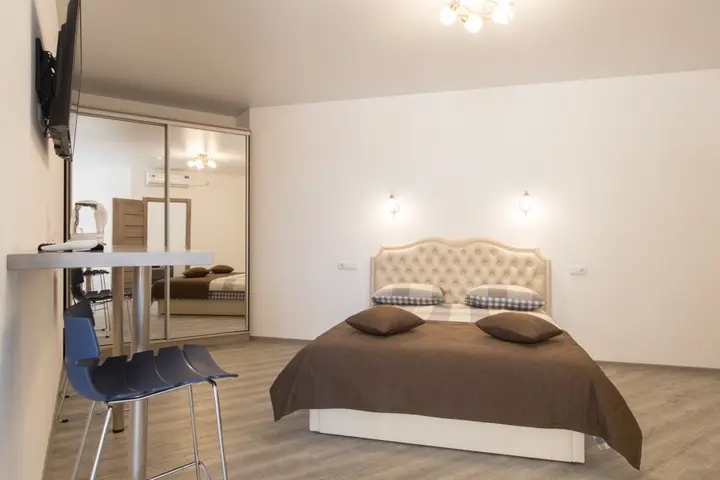 Прибрежное (Сакский район): Iguana Guest House