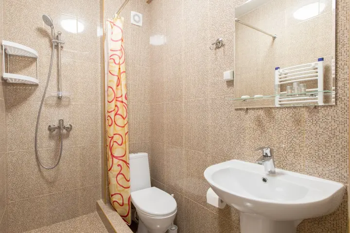 Прибрежное (Сакский район): Iguana Guest House