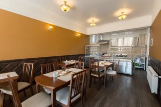 Прибрежное (Сакский район): Iguana Guest House