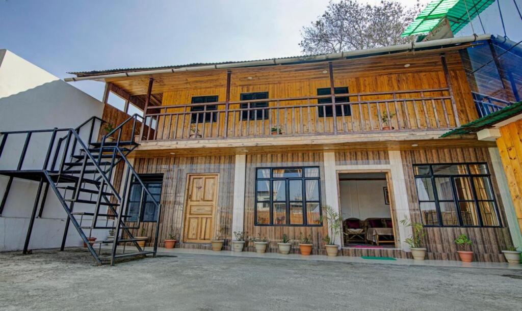 Шиллонг: Treebo Trend Omega Stay Inn Shillong