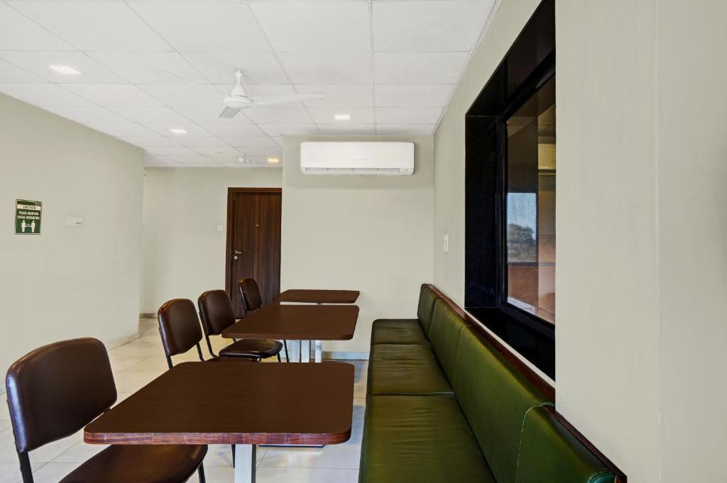 Сурат: Greenotel Rooms, Hazira, Surat