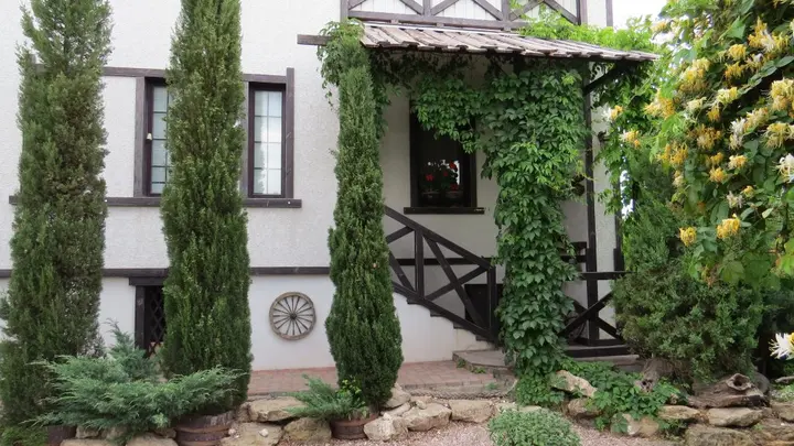 Заозерное: Guest House Yakor