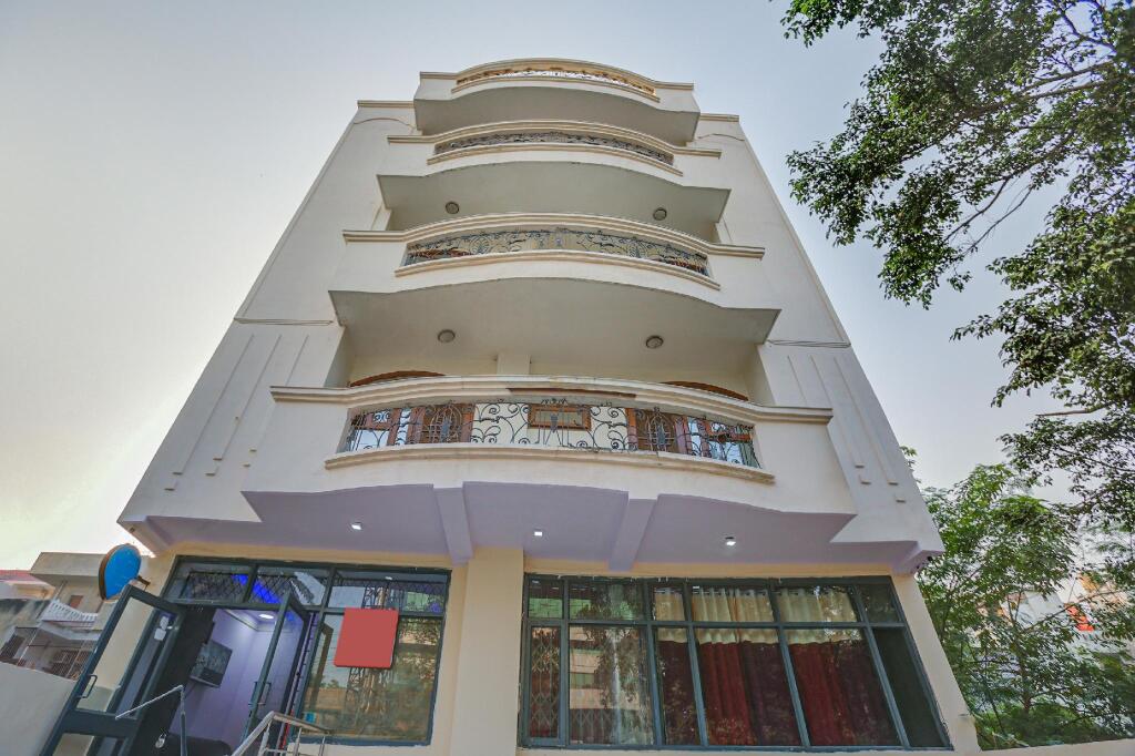 Газиабад: OYO 84319 Hotel RN Residency