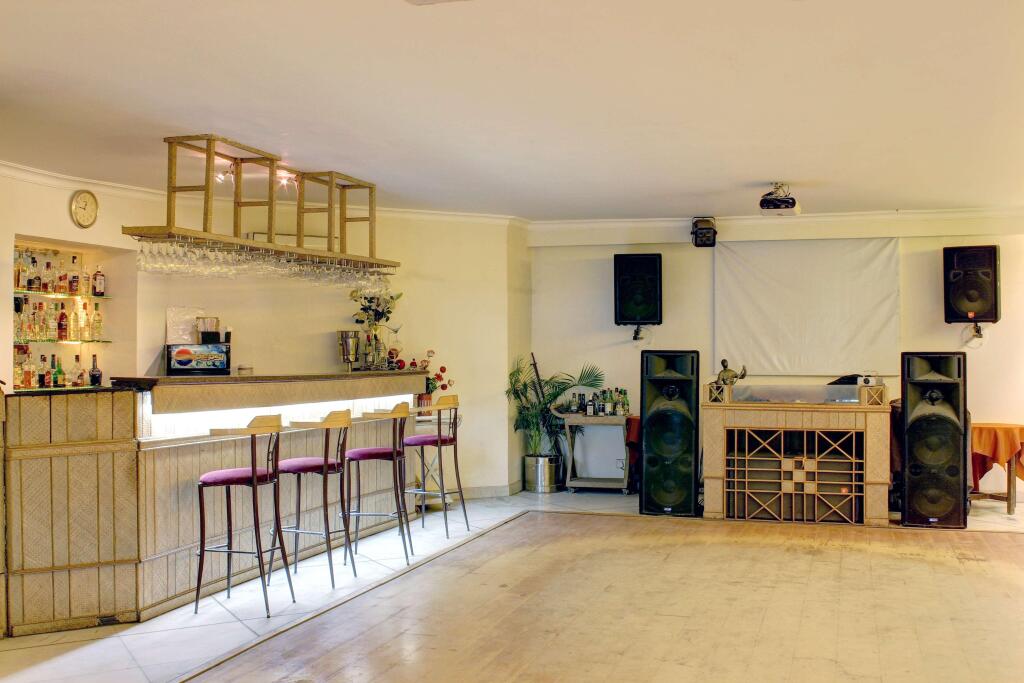 Гуруграм: Best Western Resort Country Club