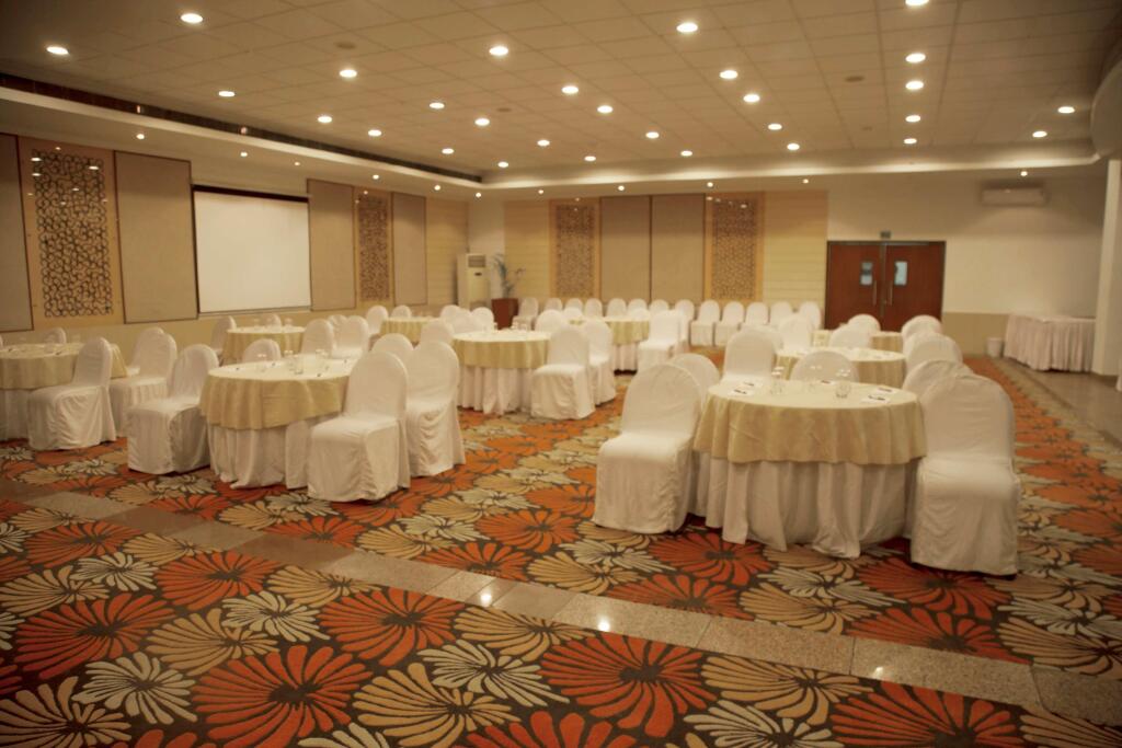 Гуруграм: Best Western Resort Country Club
