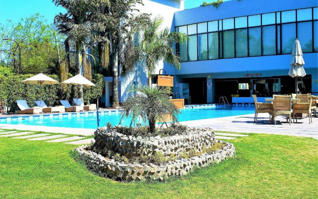 Гуруграм: Best Western Resort Country Club
