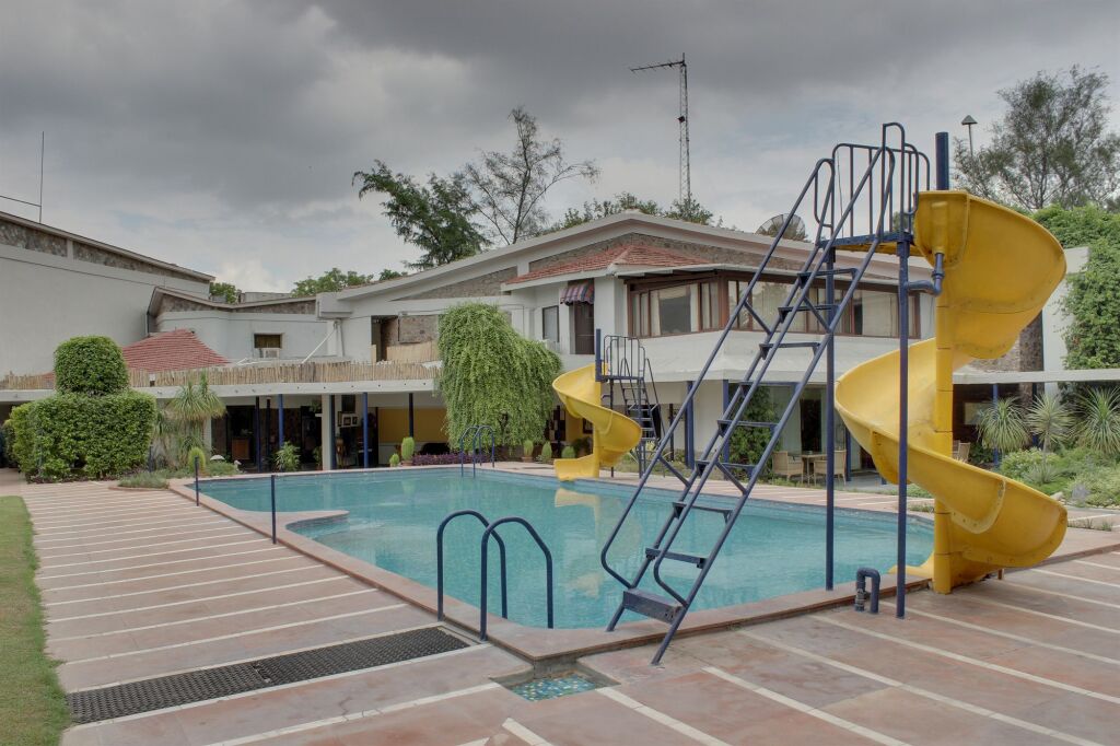 Гуруграм: Best Western Resort Country Club