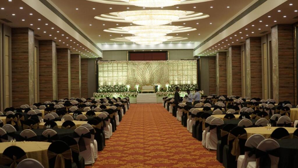 Вакад: Hotel Tip Top International Pune