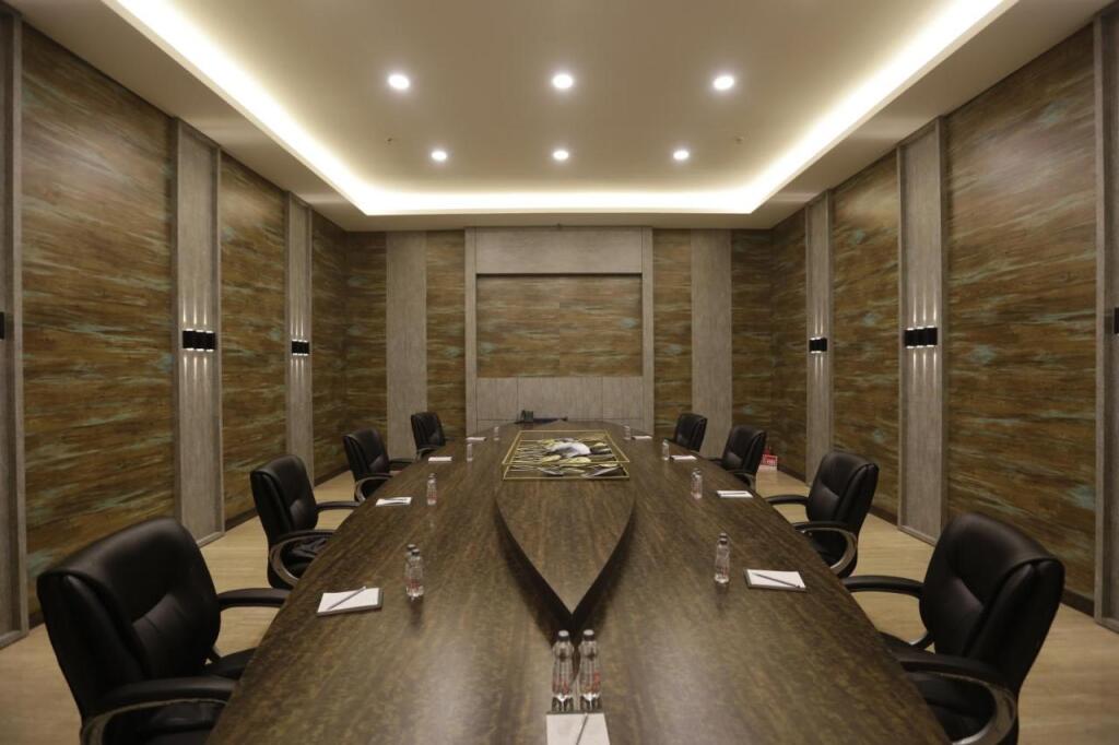 Вакад: Hotel Tip Top International Pune