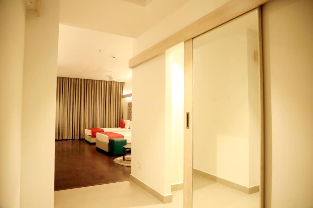 Хидерабад: Deccan Serai Grande Gachibowli