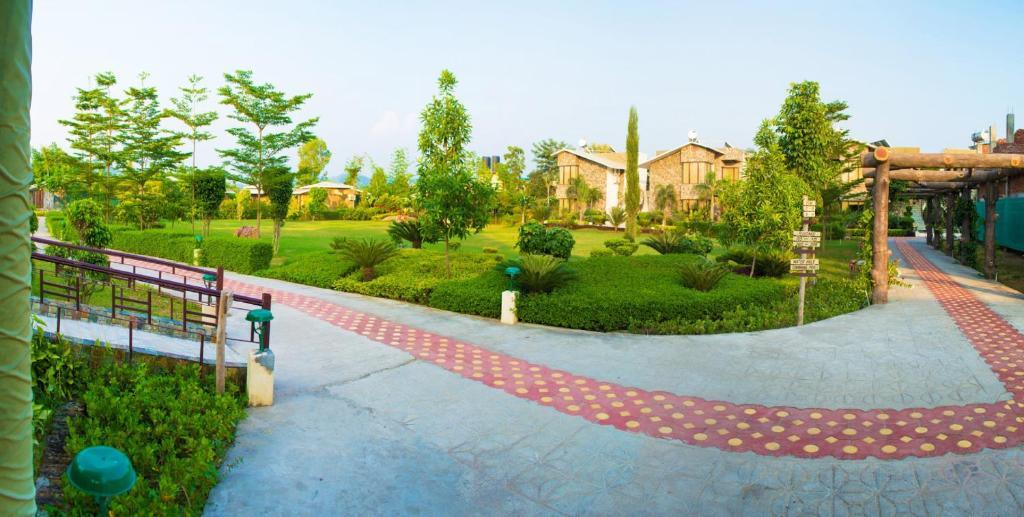 Наинитал: The Roar Resort