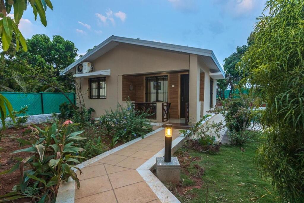 Киим: SaffronStays Serene Retreat, Alibaug