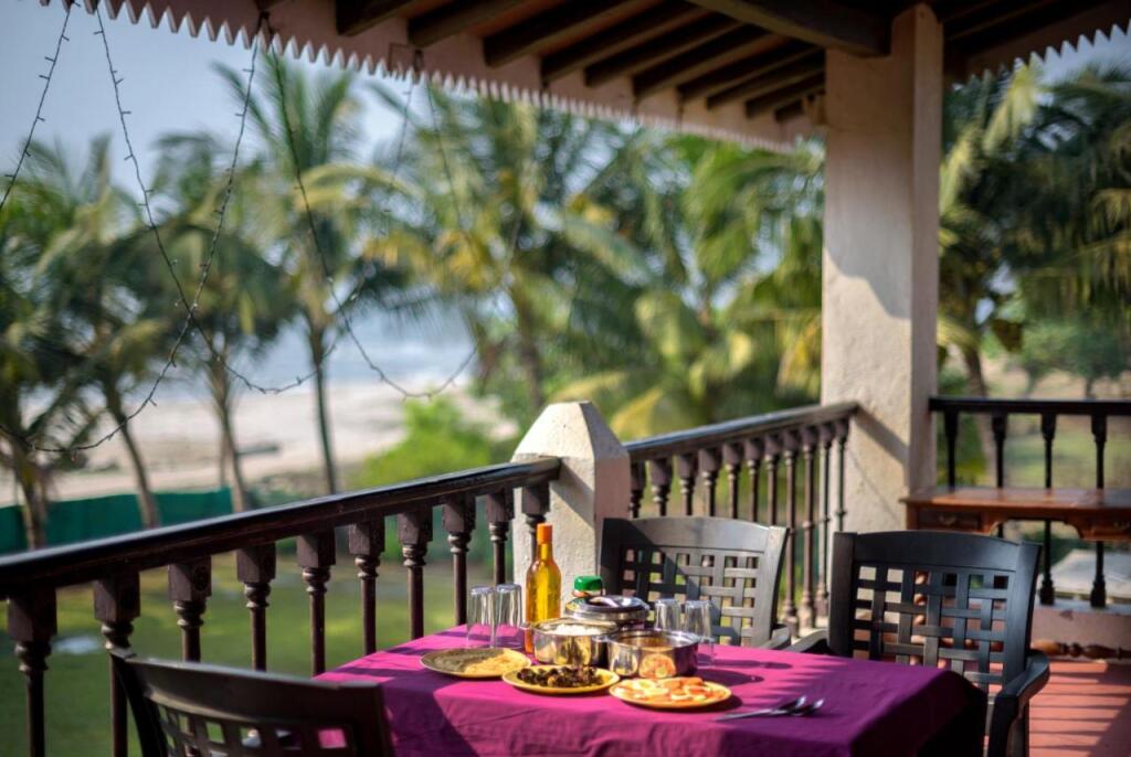 Киим: SaffronStays Salt Rim on the Beach