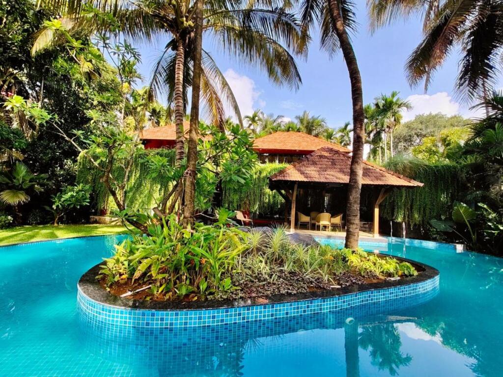 Киим: SaffronStays Kimaya, Alibaug
