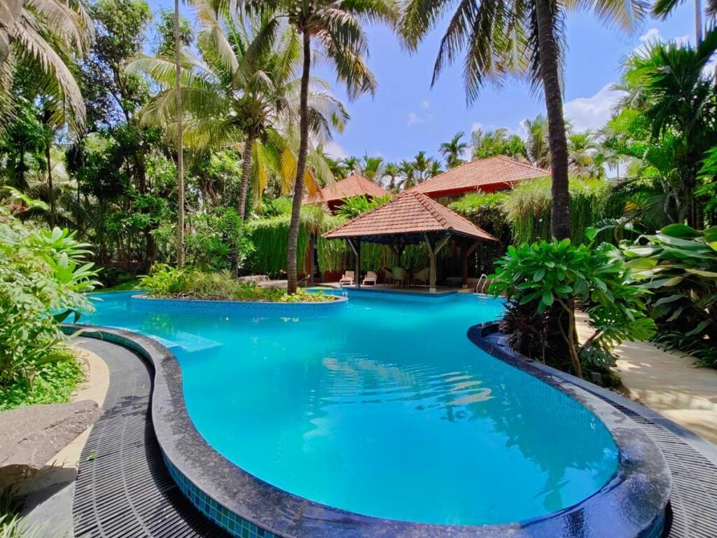 Киим: SaffronStays Kimaya, Alibaug