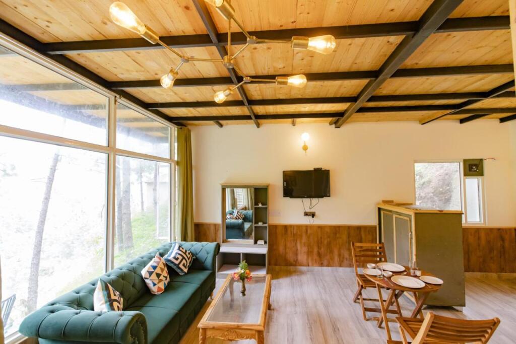Куфри: Saffronstays Pinecone Cottages - Pet-Friendly Cottages Nestled In Pine And Oak Forest