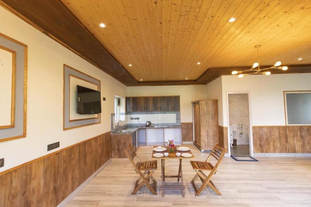 Куфри: Saffronstays Pinecone Cottages - Pet-Friendly Cottages Nestled In Pine And Oak Forest
