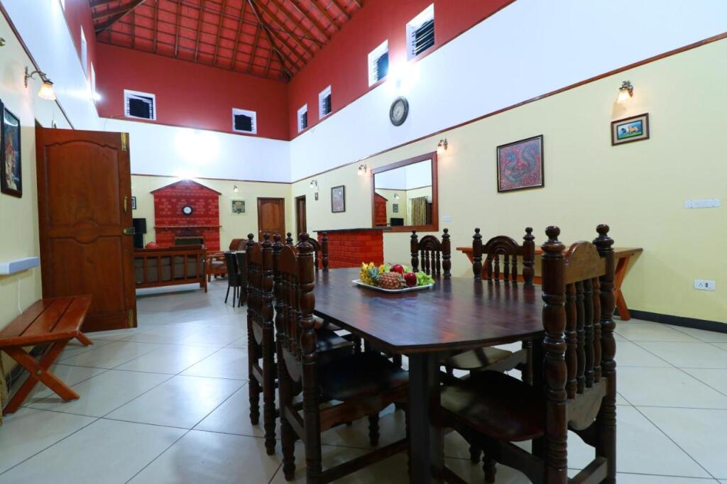 Кушалнагар: Saffronstays Coorg Toddy Farms