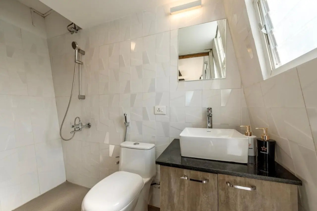 Лаваса: SaffronStays The Twist, Panshet - unique compact waterfront home ideal for couples
