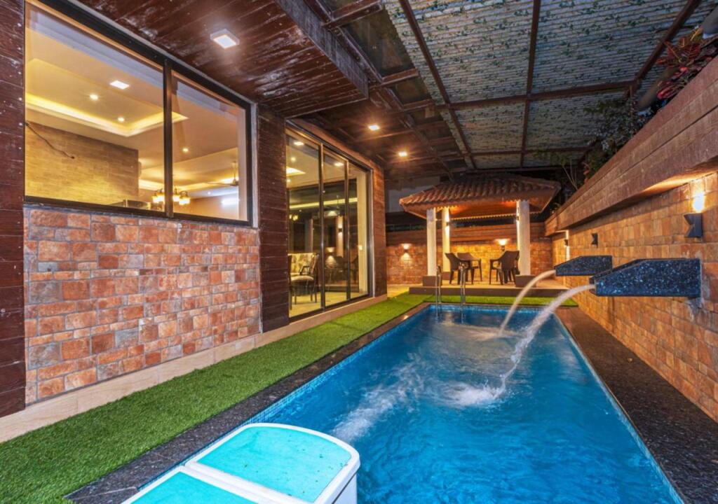 Лонавала: SaffronStays Ebony