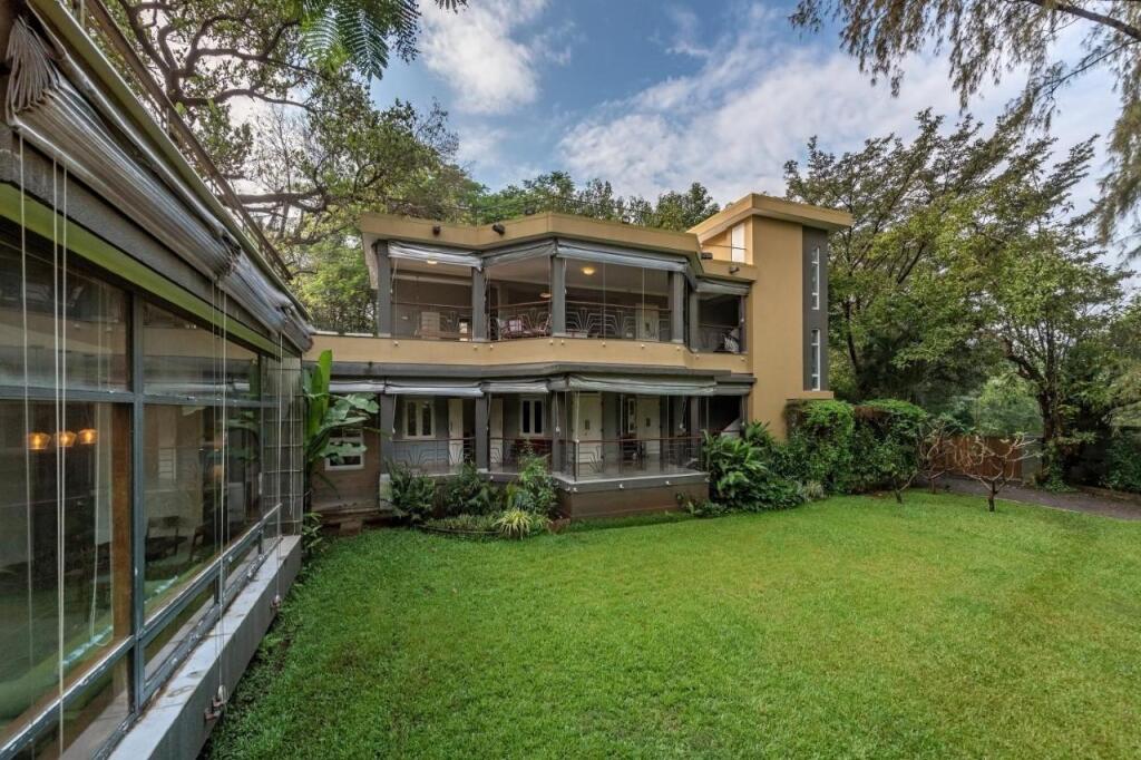 Лонавала: SaffronStays Odeon, Lonavala
