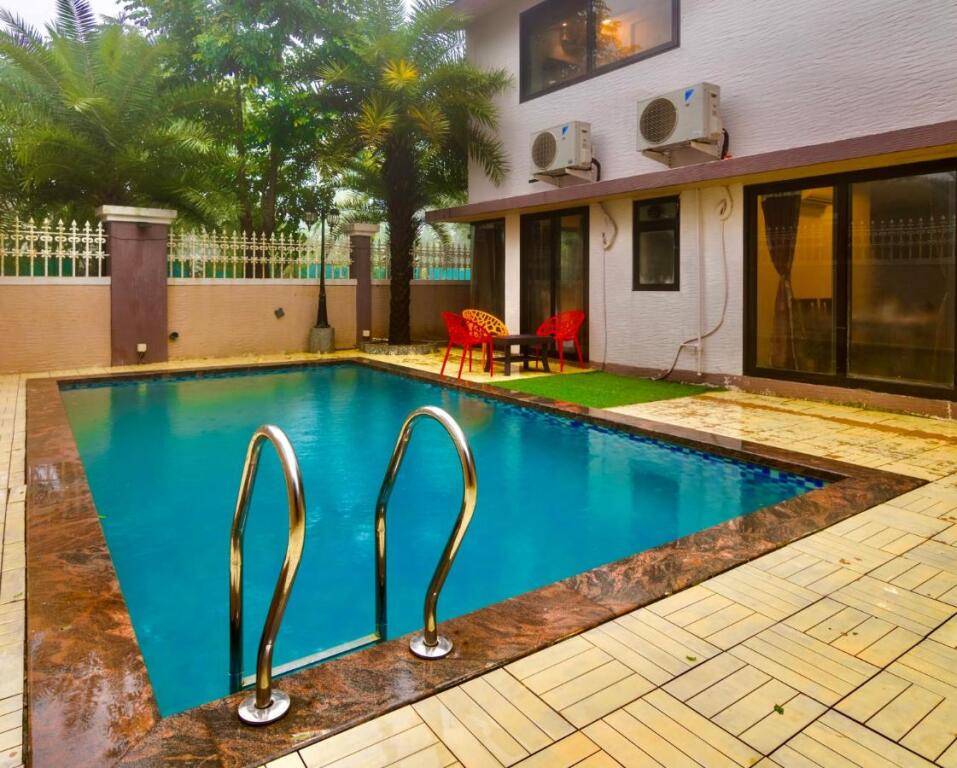 Лонавала: SaffronStays Evelyn Greens, Lonavala - pet-friendly pool villa in a quiet neighbourhood